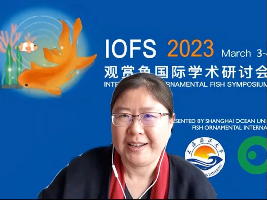 男人的照片上写着字
描述已自动生成