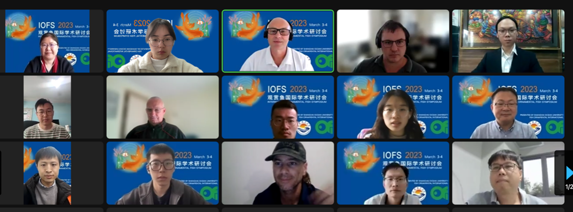 许多人的照片
描述已自动生成